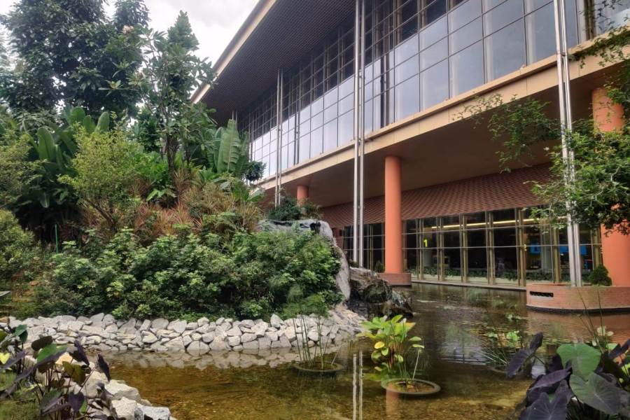 French Botanist’s Iconic Vertical Garden Adorns BLR Airport